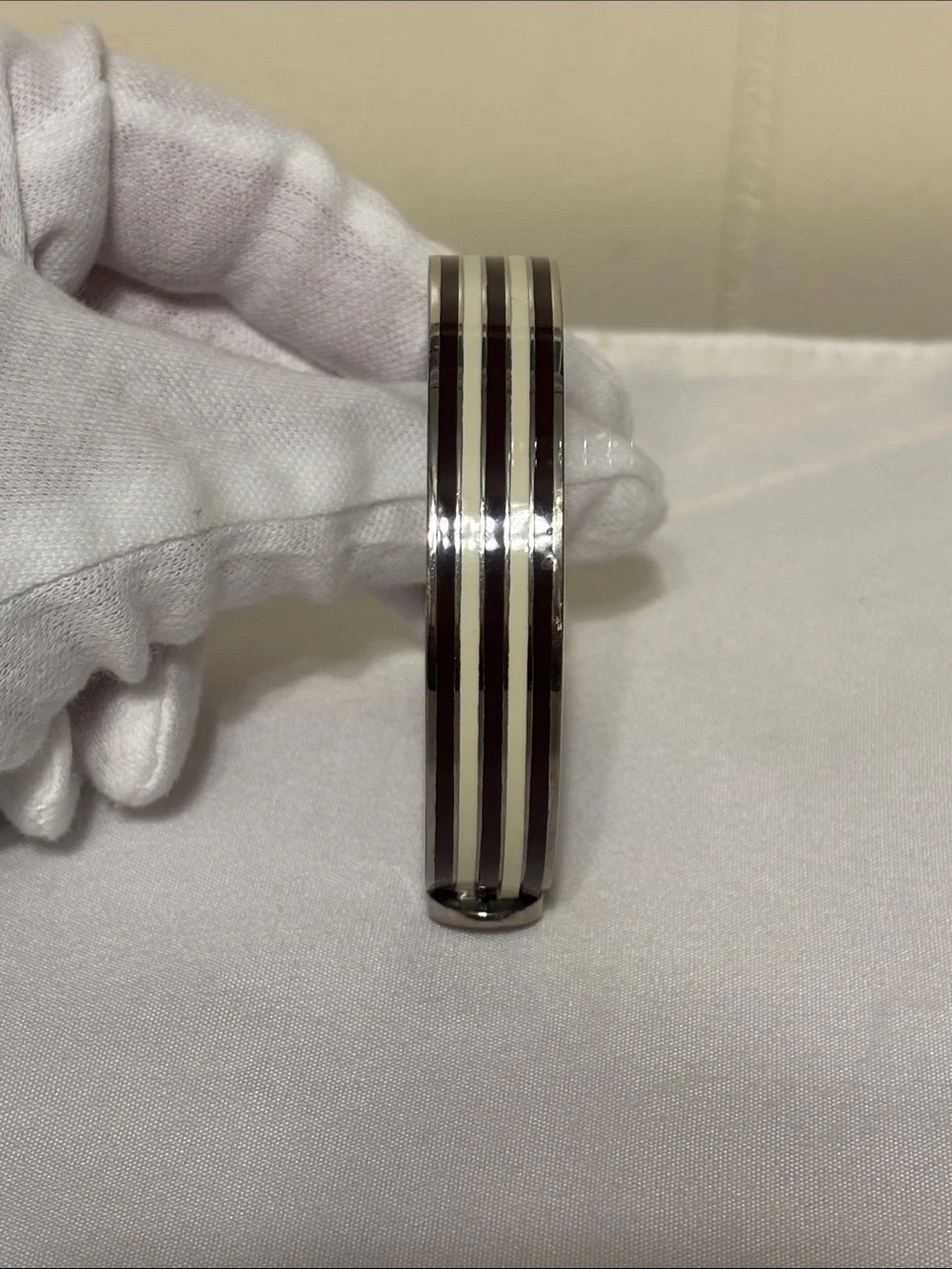 EUC Henri Bendel Centennial Stripe Enamel Hinged Bangle Bracelet with Bag